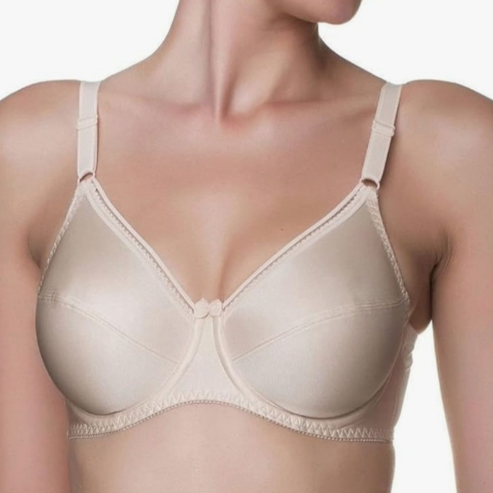 Sz 38C Beige Triumph Claudette Collection Satin Finish Wireless Bra